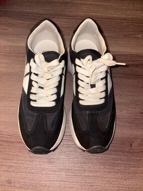 Steve madden Black and White Retro Runner Sneakers